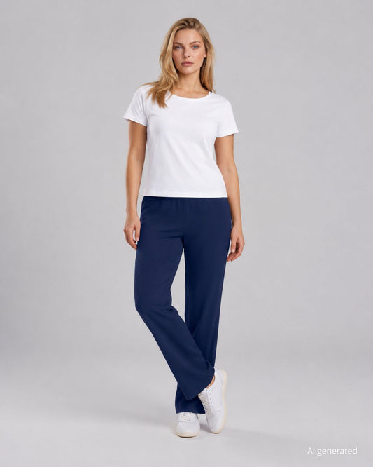 Pantaloni blu con elastico in vita e profondi spacchi laterali sul fondo curvy