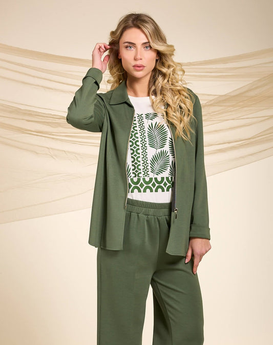 Giacca con collo e zip lunga