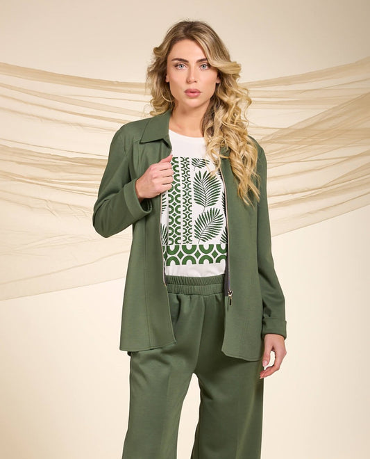 Giacca con collo e zip lunga