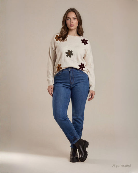 Maglia spalla scesa con intarsi di fiori sul fronte curvy