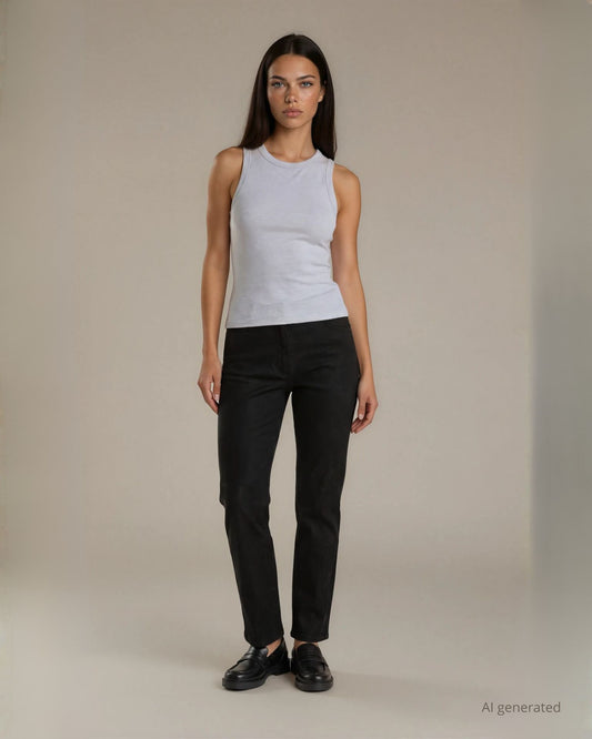 Pantalone in bengalina trama diagonale con cinque tasche e bottone nero