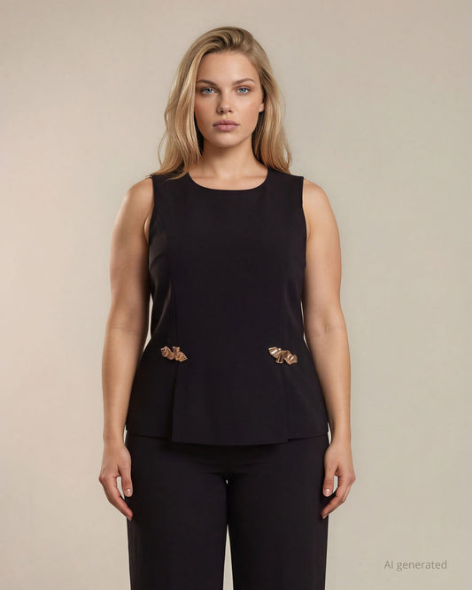 Casacca top con spacchetti e doppia spilla sul fronte curvy