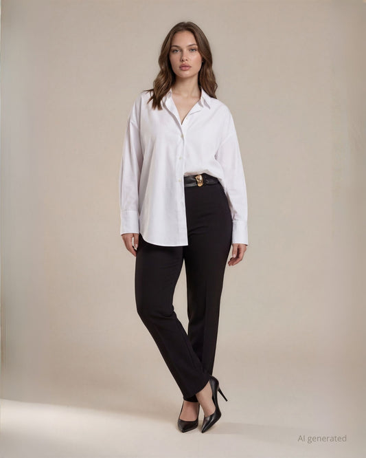 Pantalone in bistretch con accessorio dorato in vita curvy