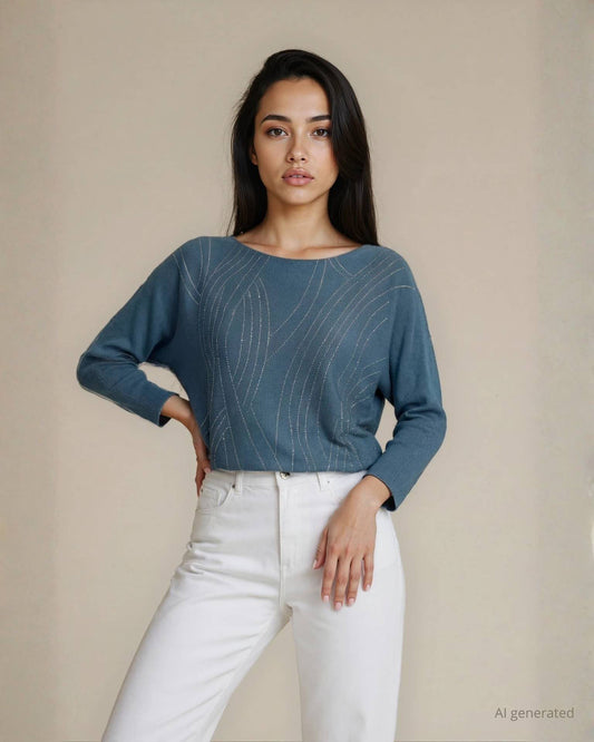 Maglia con strass e fondo stondato