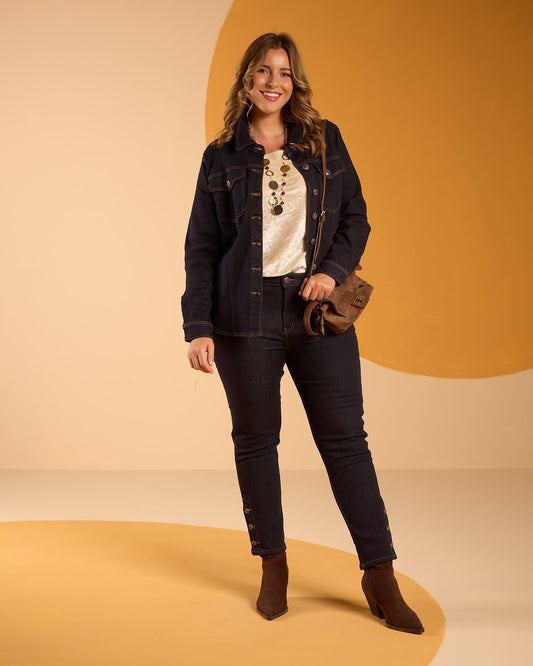 Giacca camicia in jeans scuro con tasche e bottoni gioiello curvy
