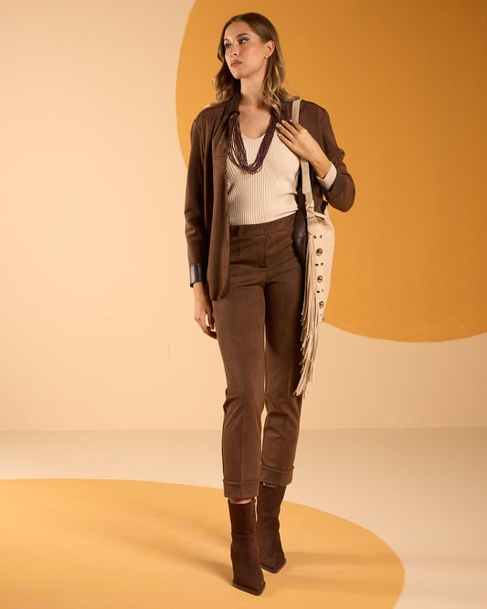 Pantalone in scubasuede con elastico in vita e risvolto