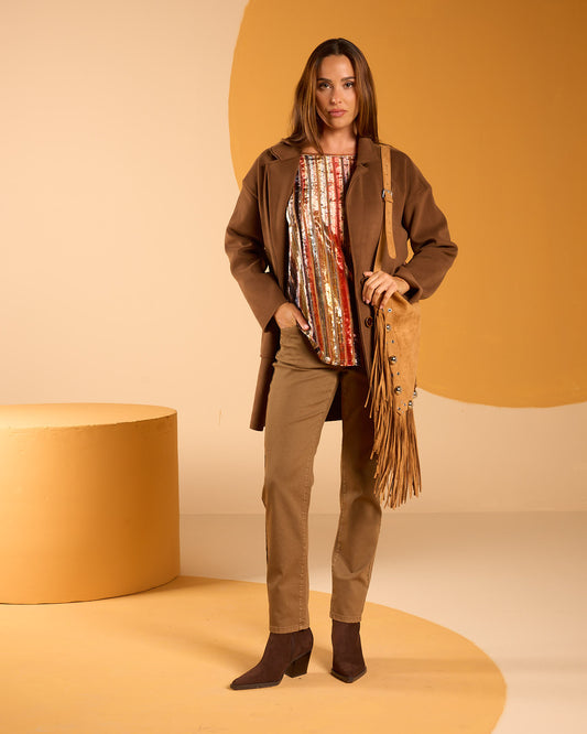 Cappotto spalla scesa con collo revers e bottoni