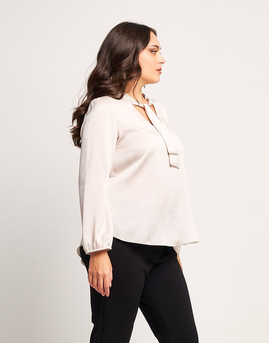 Camicia in raso con cravattina curvy