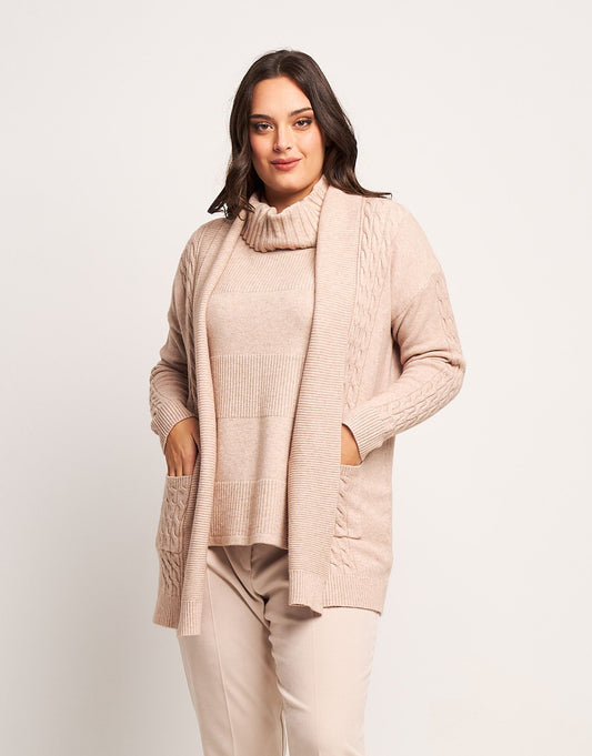 Cardigan a coste con lavorazione curvy