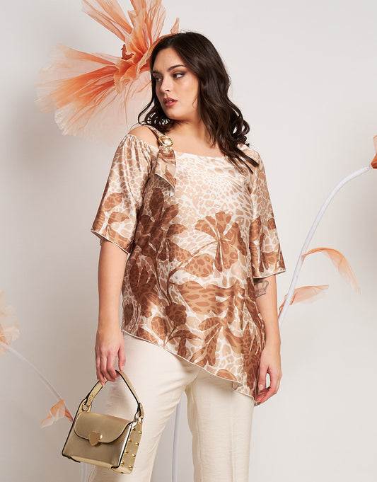 Casacca asimmetrica con dettaglio fibbia curvy