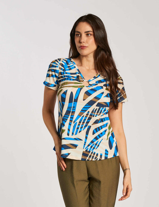 Casacca con anello sul décolleté