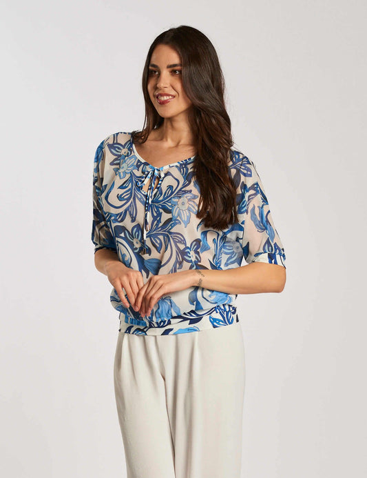 Casacca con bordi e laccetto