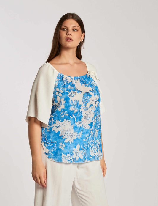 Casacca fantasia con elastico sulle spalle curvy