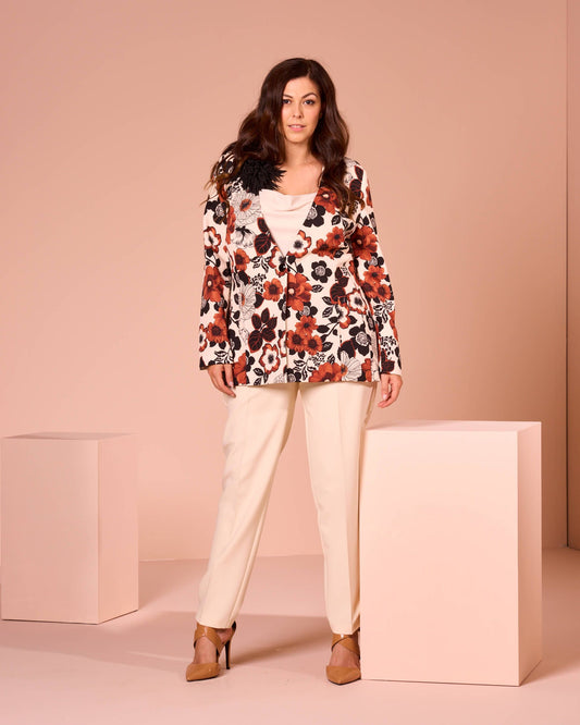 Giacca senza collo con bottone curvy