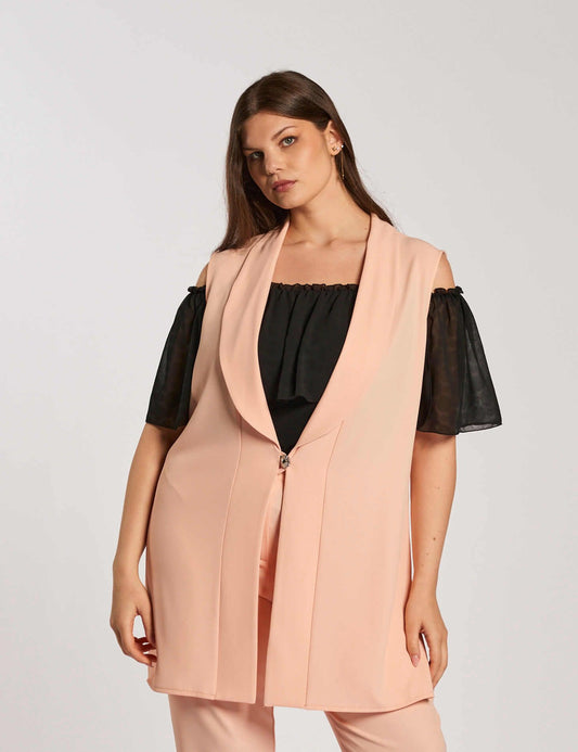 Gilet con scollo a scialle e bottone curvy