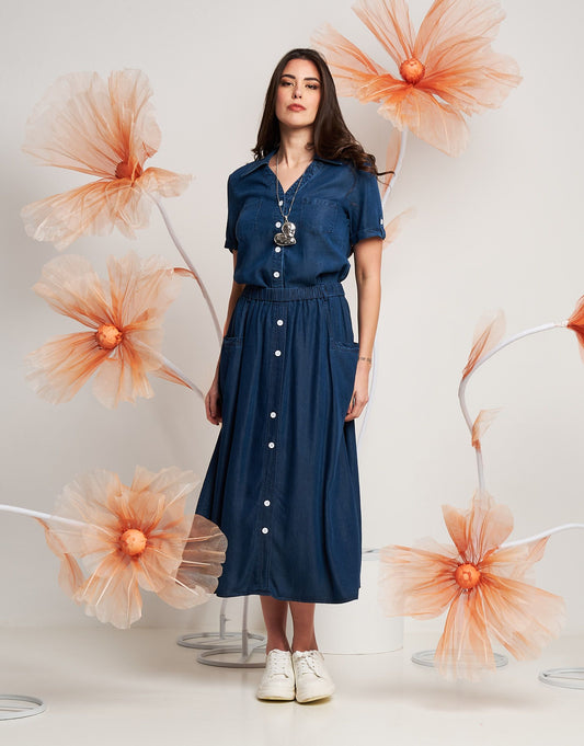 Gonna con tasche e bottoni a contrasto