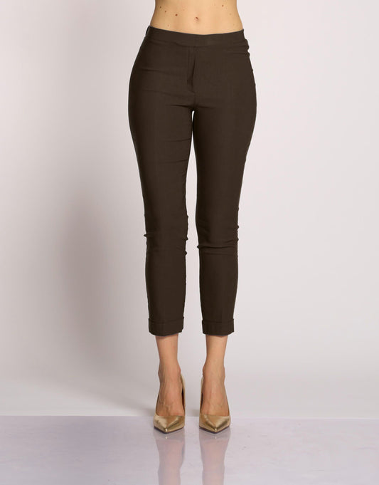 Pantalone con elastico in vita e risvolto moro
