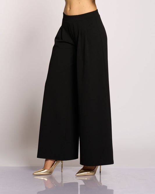 Pantalone molto largo con doppia piega