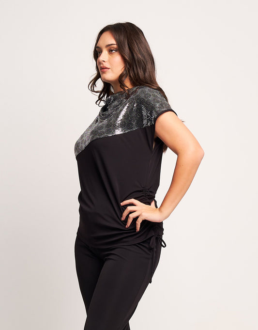 T-shirt asimmetrica con paillettes e coulisse curvy