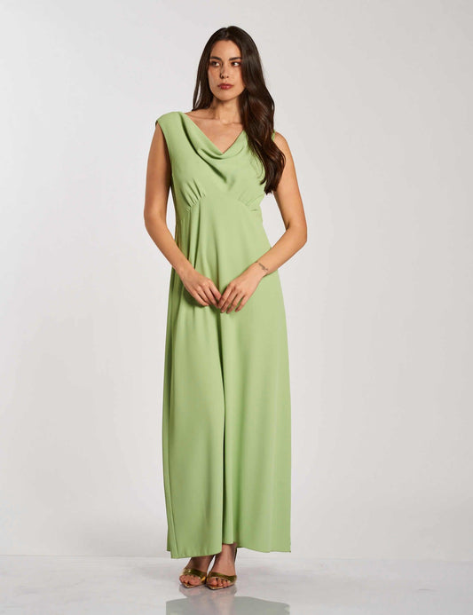 Vestito con collo a cappuccio