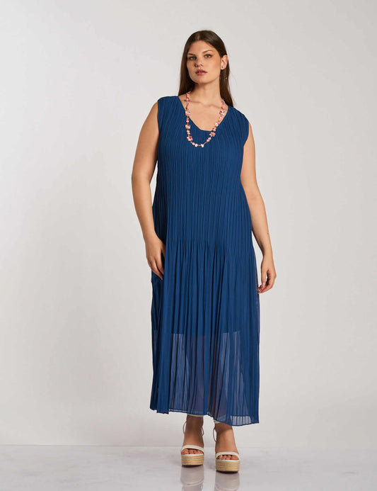 Vestito lungo in plissé con fodera