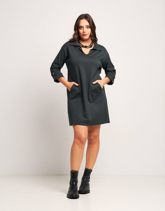 Vestito svasato con colletto e tasche curvy