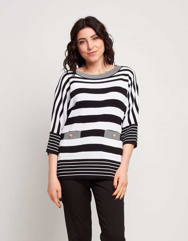Maglia a righe con bottoni...