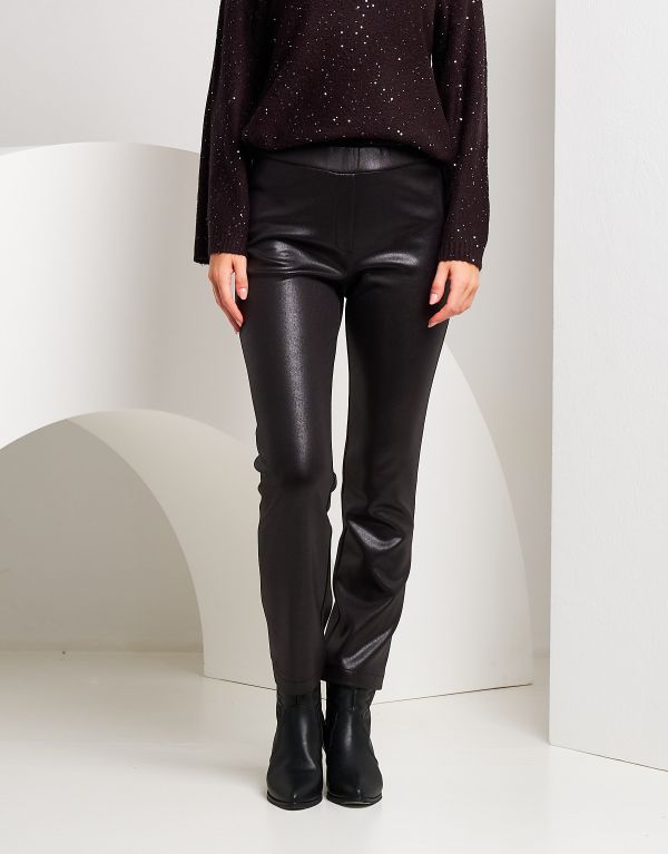 Pantalone effetto ecopelle...