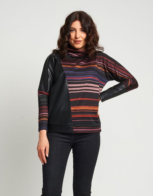 Maglia a righe con collo...