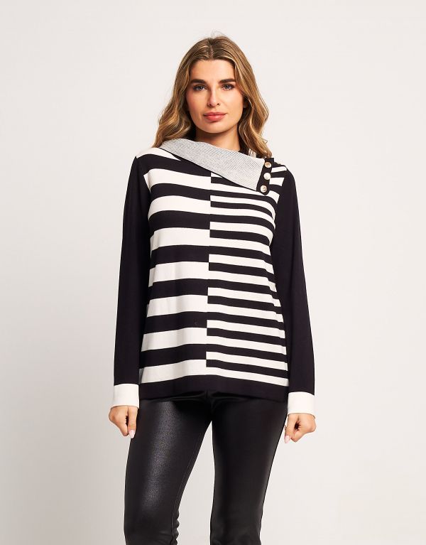 Maglia con spacco e bottoni...