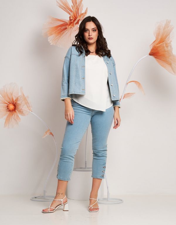 Giubbino in jeans chiaro...