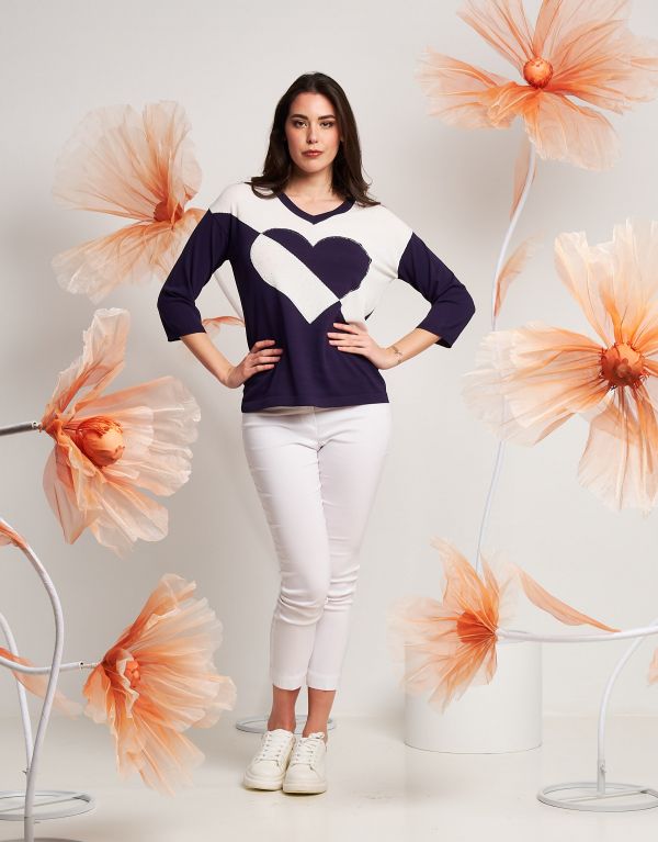 Maglia con cuore e strass