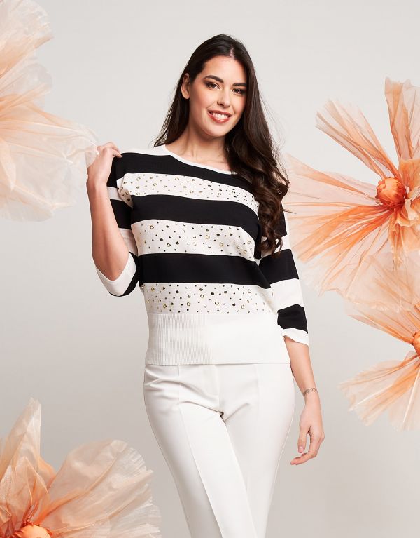 Maglia a righe con dettagli