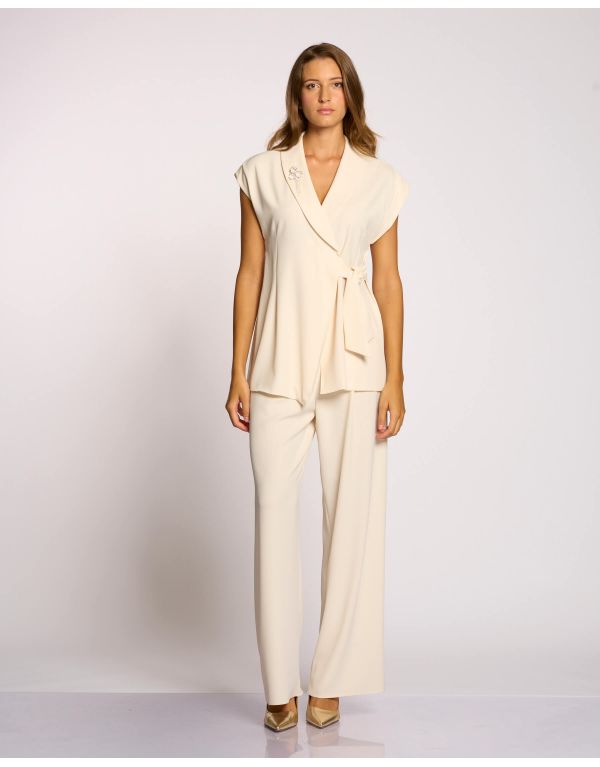 Pantalone largo con...