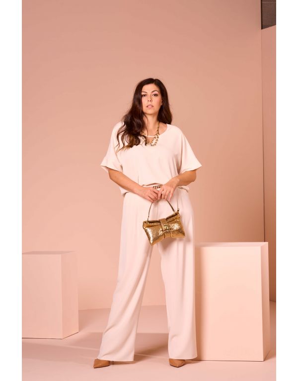Casacca con oblò sullo scollo
