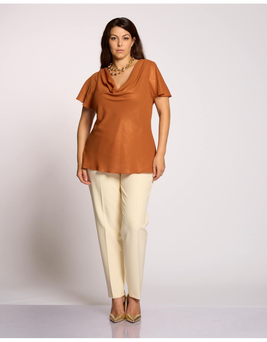 Top in georgette laminata con scollo a cappuccio