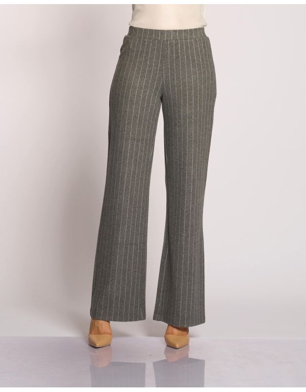 Pantalone largo in gessato...