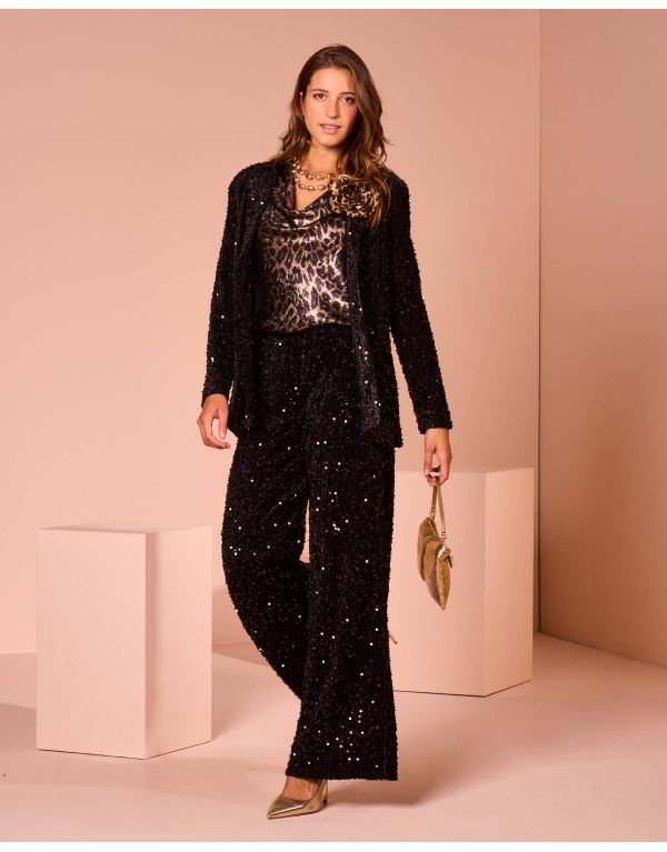 Giacca in ciniglia ricamata...