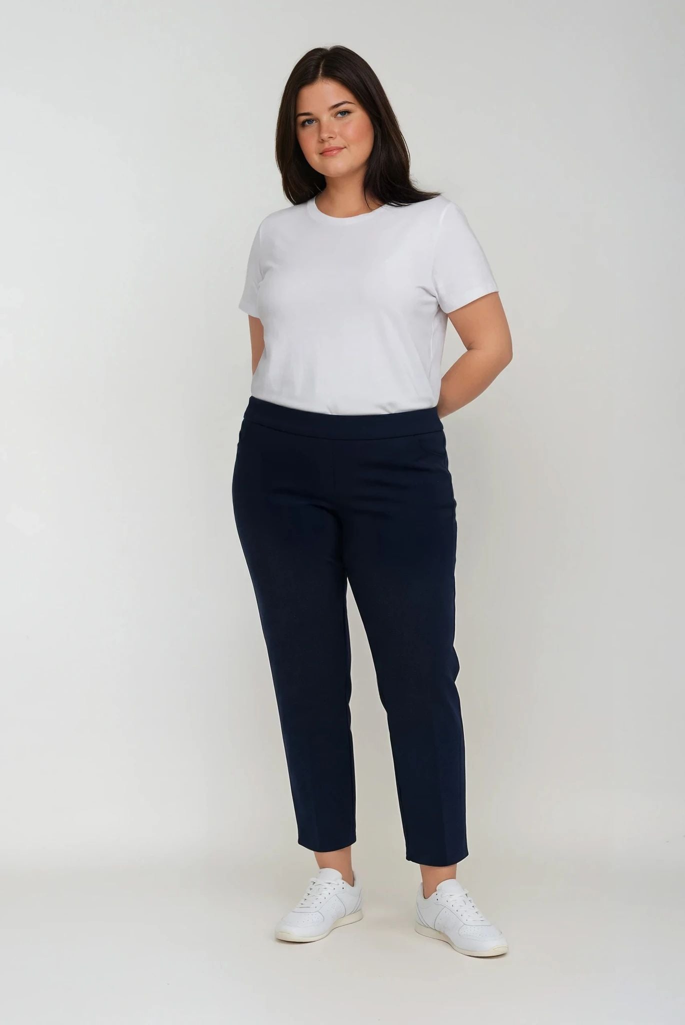 Pantalone in scuba crêpe con elastico curvy
