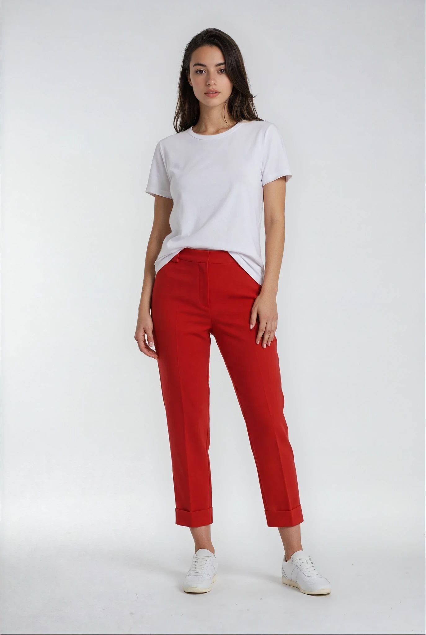 Pantalone con risvolto e passanti