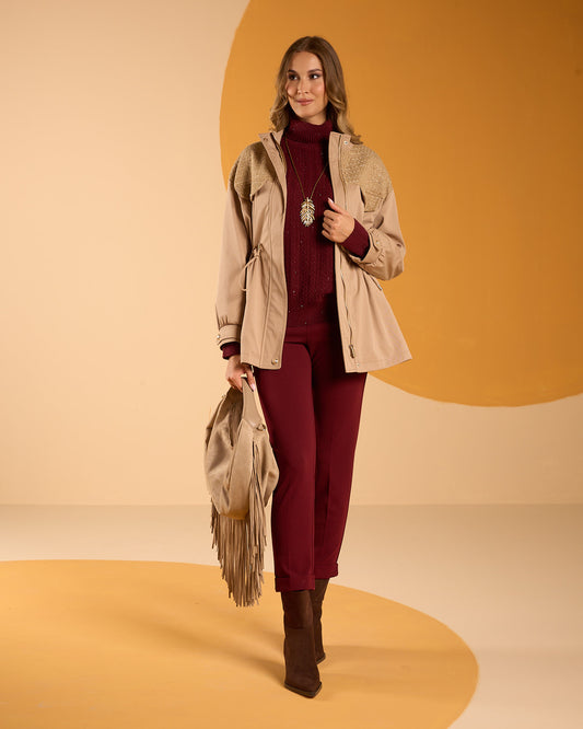 Pantalone in scubacrepe con elastico in vita e risvolto