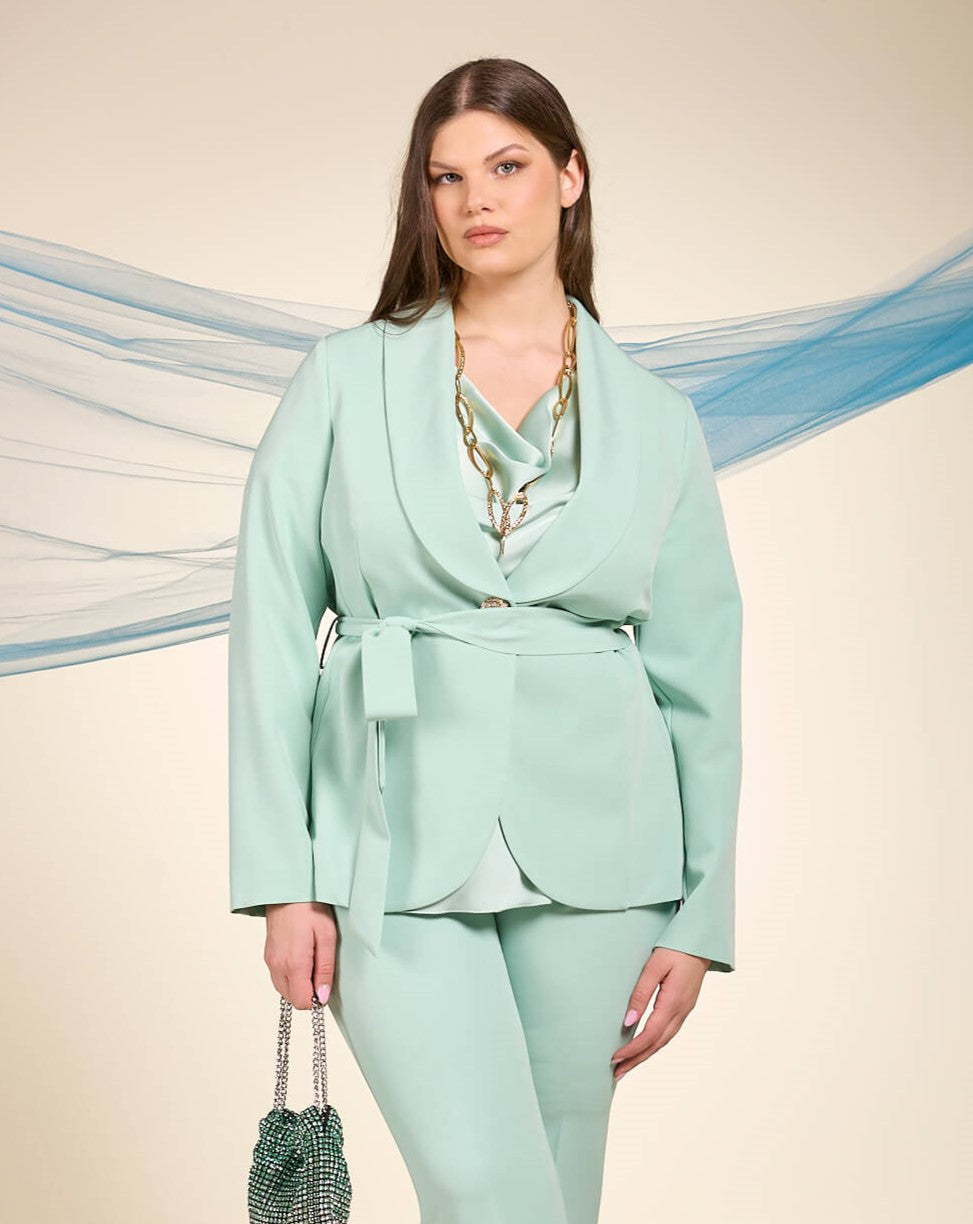 Giacca con rever e cinturina curvy