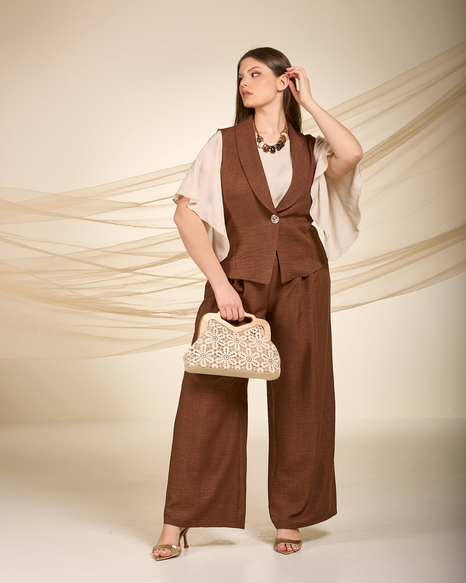 Gilet con chiusura ad un bottone tabacco curvy