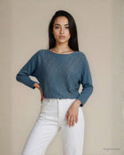 Maglia con strass e fondo stondato denim