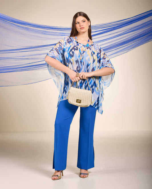 Poncho in georgette fantasia navy con carrè in pizzo curvy