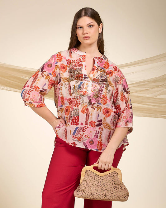 Casacca in poliestere fantasia con strass e dettaglio sullo scollo curvy