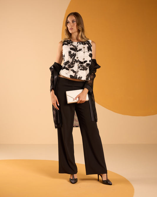 Top spalla larga in tulle ricamato bianco/nero con fodera interna
