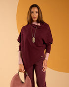 Maglia poncho a coste miste con punta asimmetrica e scollo largo merlot