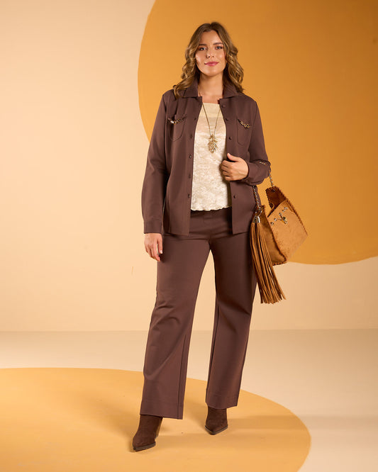 Pantalone largo con morsetti in vita e tasche curvy
