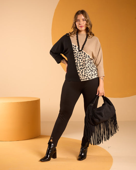 Leggings in punto Milano con fondo asimmetrico e bottone curvy